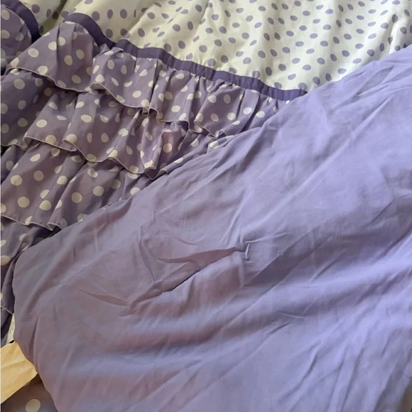 Purple and white polka dot ruffle thick full size  blanket comforter - Picture 3 of 6